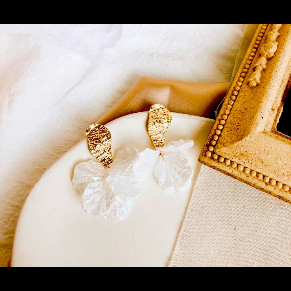Earring